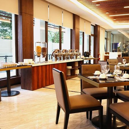 טגאיטאי Hotel Casiana & Events Center Tagaytay Managed By Hii מראה חיצוני תמונה