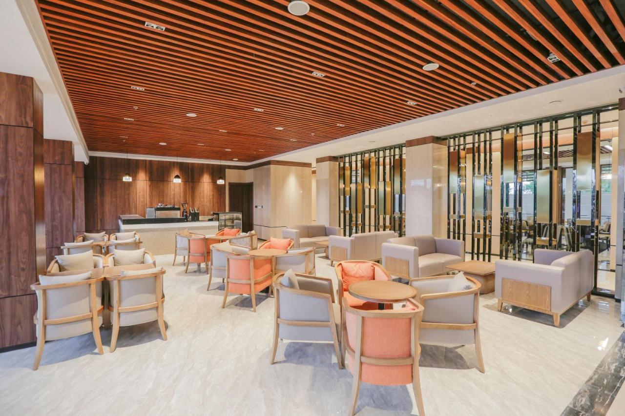 טגאיטאי Hotel Casiana & Events Center Tagaytay Managed By Hii מראה חיצוני תמונה