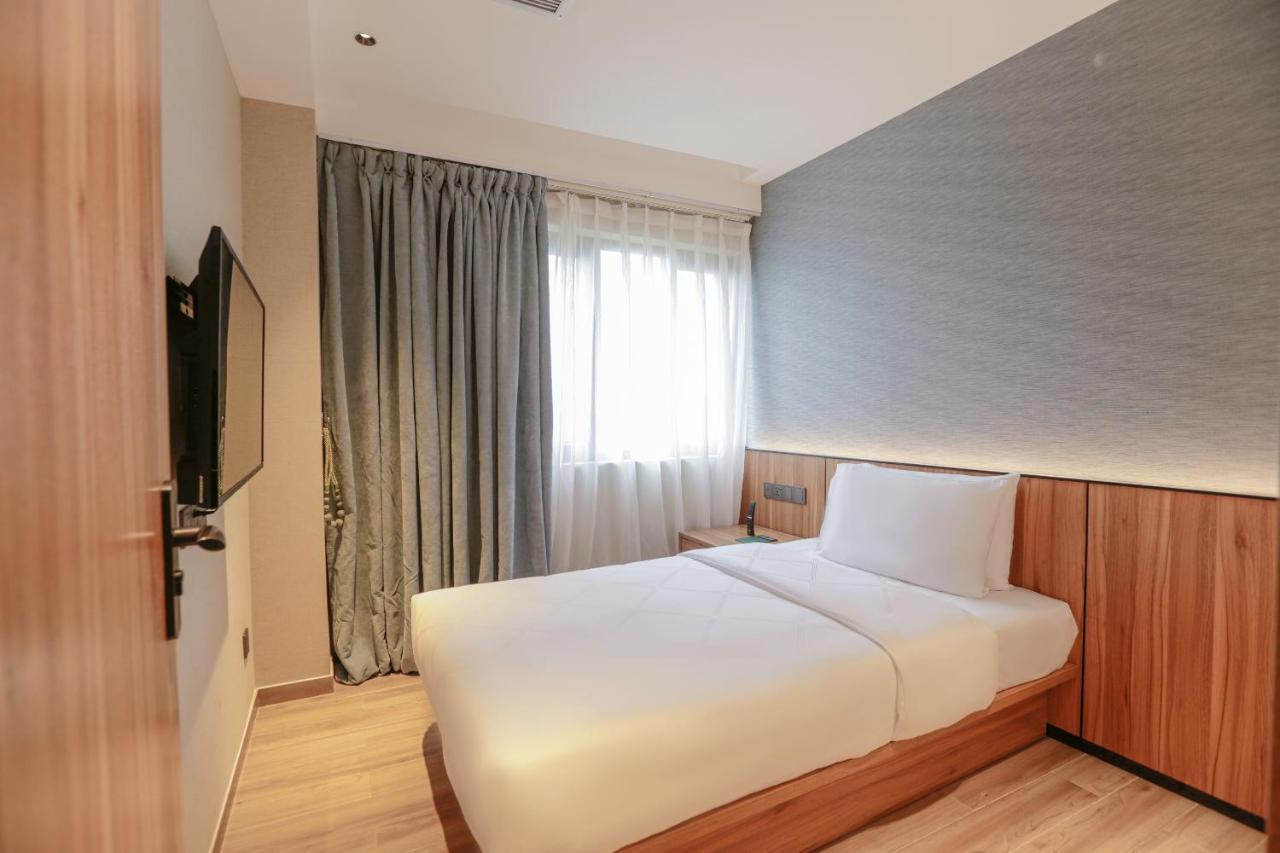 טגאיטאי Hotel Casiana & Events Center Tagaytay Managed By Hii מראה חיצוני תמונה