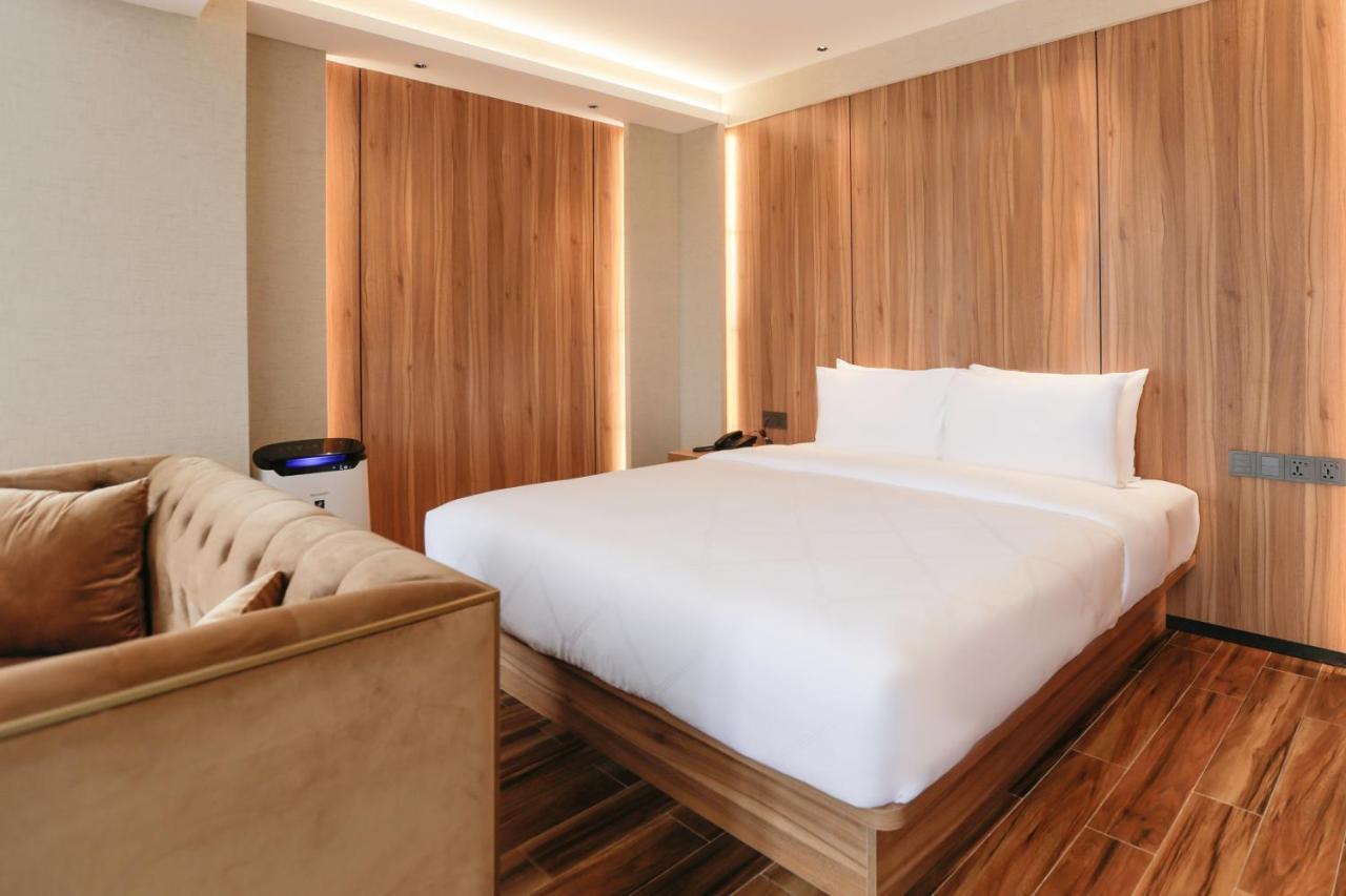 טגאיטאי Hotel Casiana & Events Center Tagaytay Managed By Hii מראה חיצוני תמונה