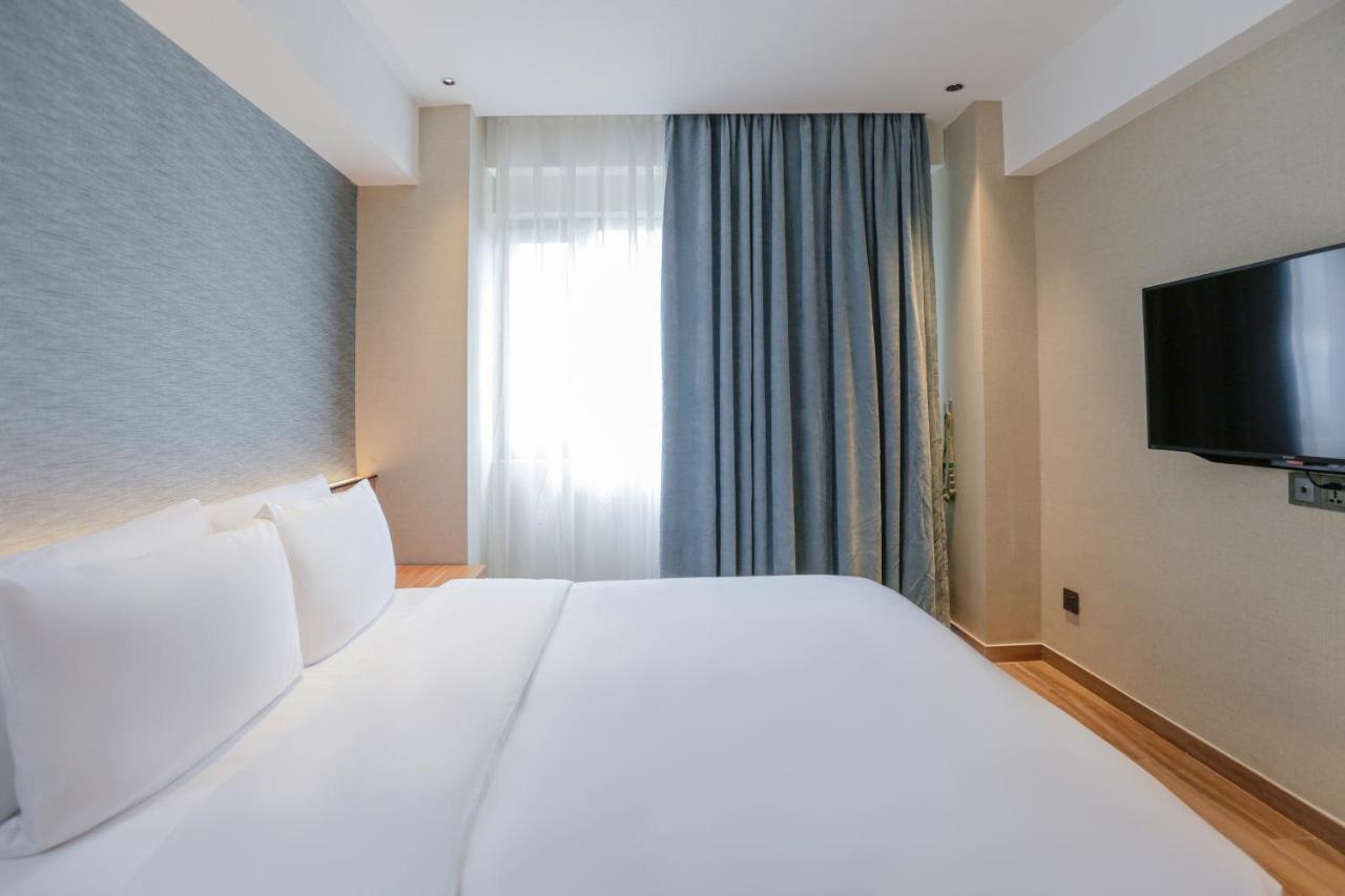 טגאיטאי Hotel Casiana & Events Center Tagaytay Managed By Hii מראה חיצוני תמונה
